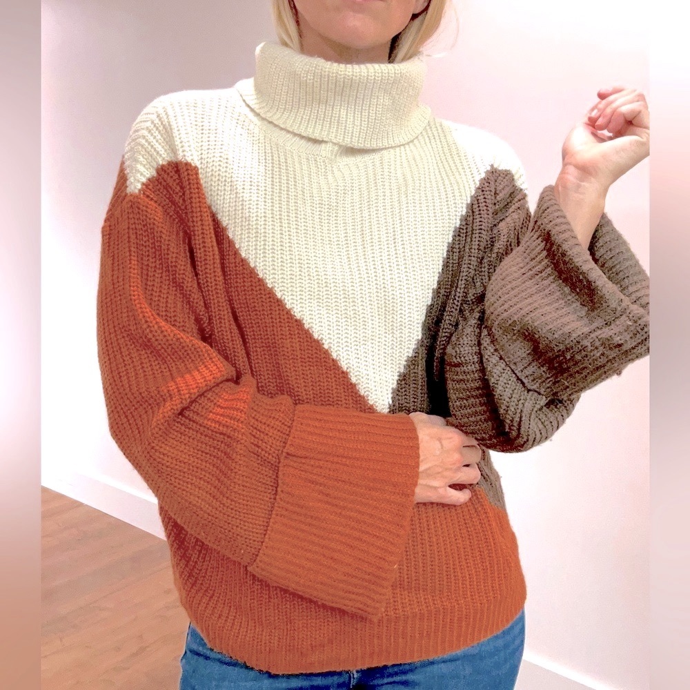 Simplee Wide Bell Sleeve Orange Black and Cream Block Sweater - Size L